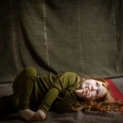 Dunlin Top - Merino Wool & Silk - Seaweed 12 Dunlin Top - Merino Wool & Silk - Seaweed -Mama Owl Mamaowl siskin DunlinTop MerinoWool Silk Seaweed seaweed 0436