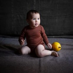 Egret Baby Body - Merino Wool - Cinnamon