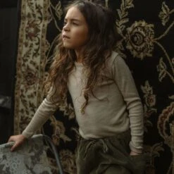 Lark Top - Merino Wool & Silk - Sandstorm -Mama Owl mamaowl siskin lark top sandstorm linden trousers moss DSC 2169